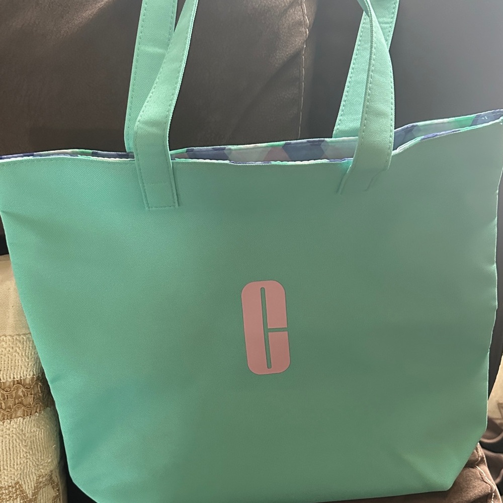 🆕Clinique Mint Green Tote with Pink Logo